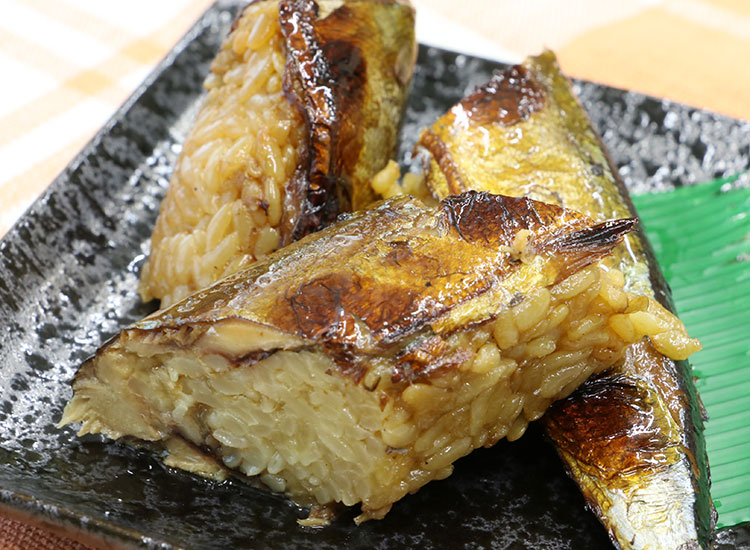 焼きさんまめし